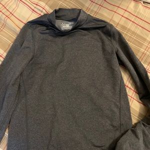 Under Armour youth large long sleeve